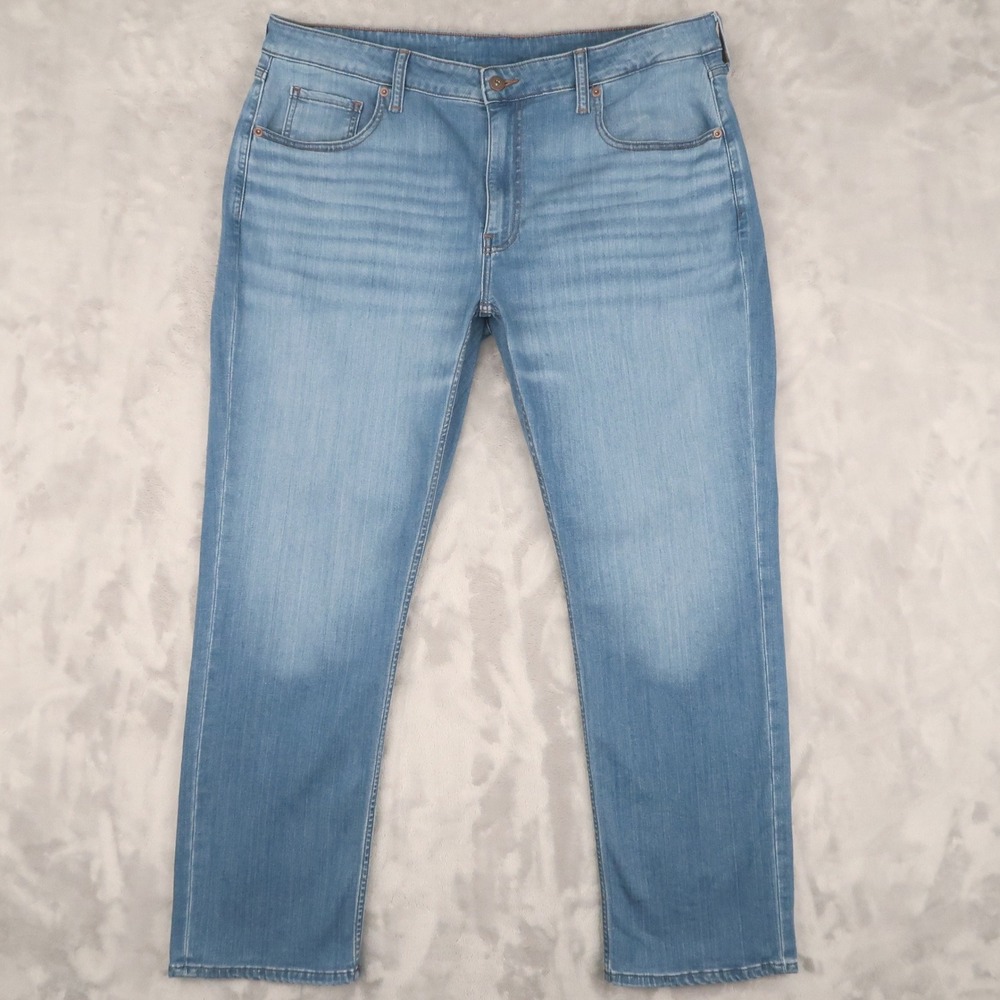 True Classic Jeans Mens 38x30 Fit 38x29.5 Blue Straight Leg Stretch Light Wash